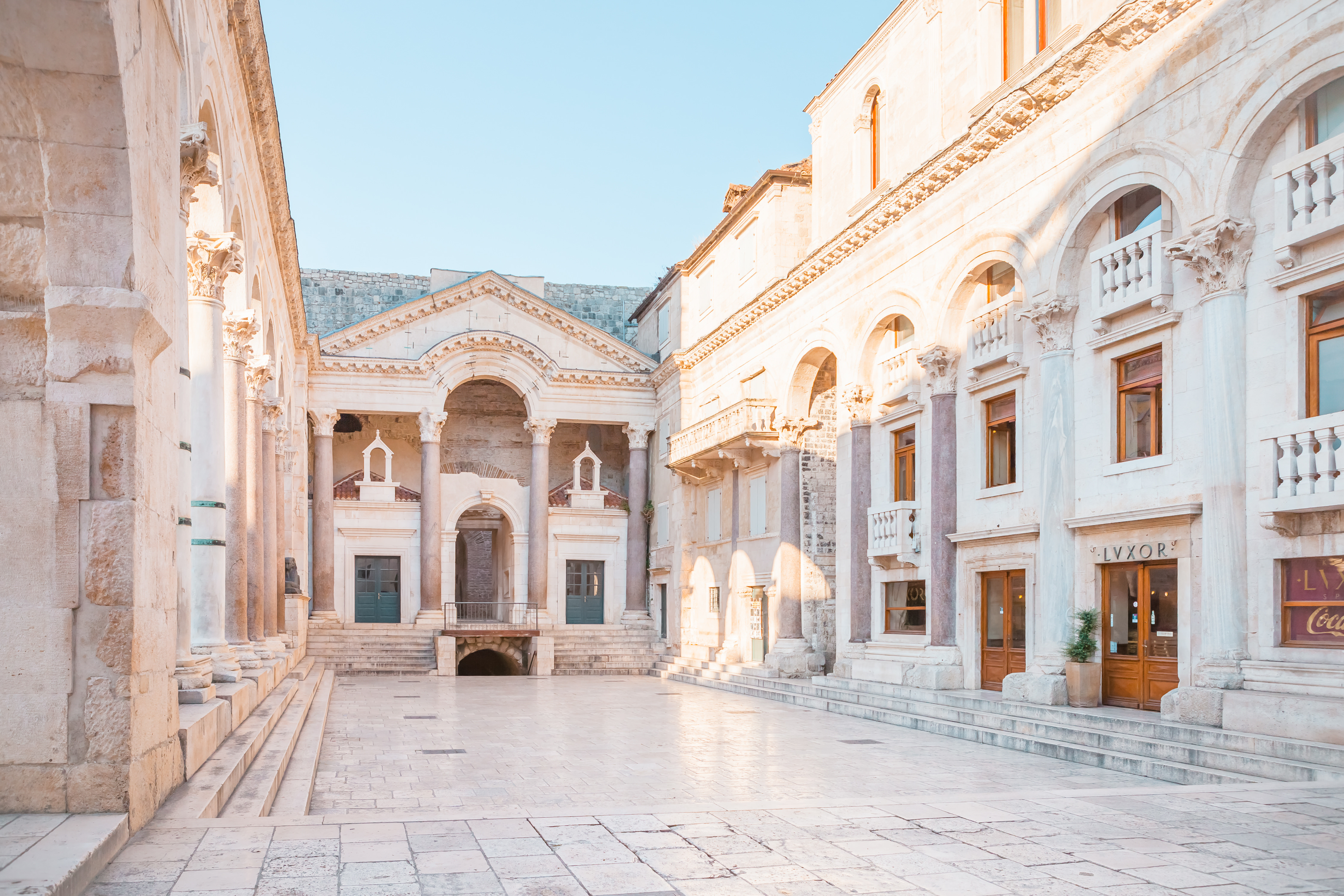 google maps street view tour Empty courtyard in Diocletian's Palace