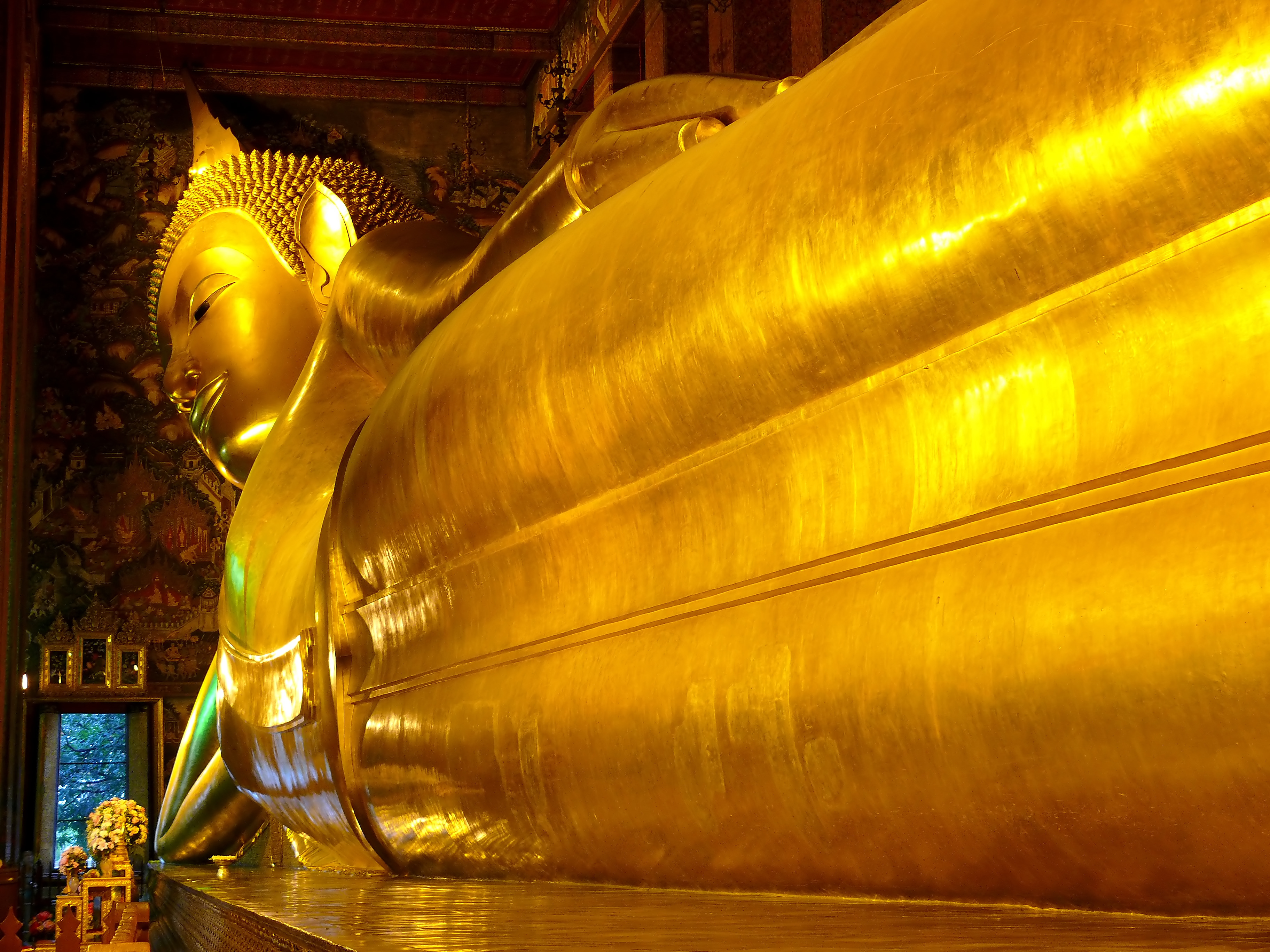 google maps street view tour The reclining Golen Buddha at Wat Pho