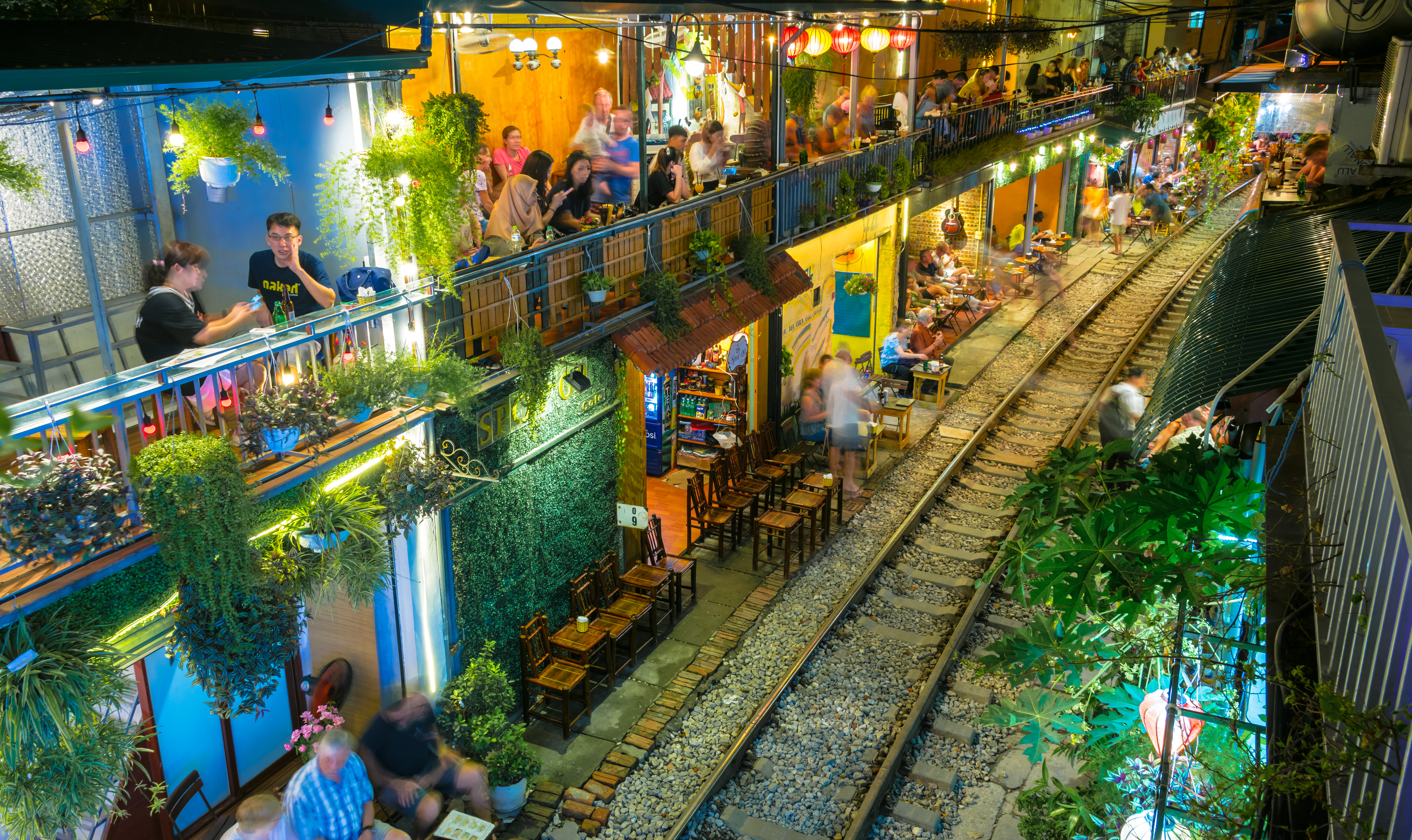 Phung Hung St, Hanoi, Vietnam The famous “train street” at Phung Hung St, Hanoi, Vietnam