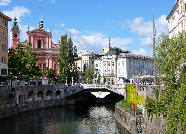 Features - Ljubljana 2 Features - Ljubljana 2