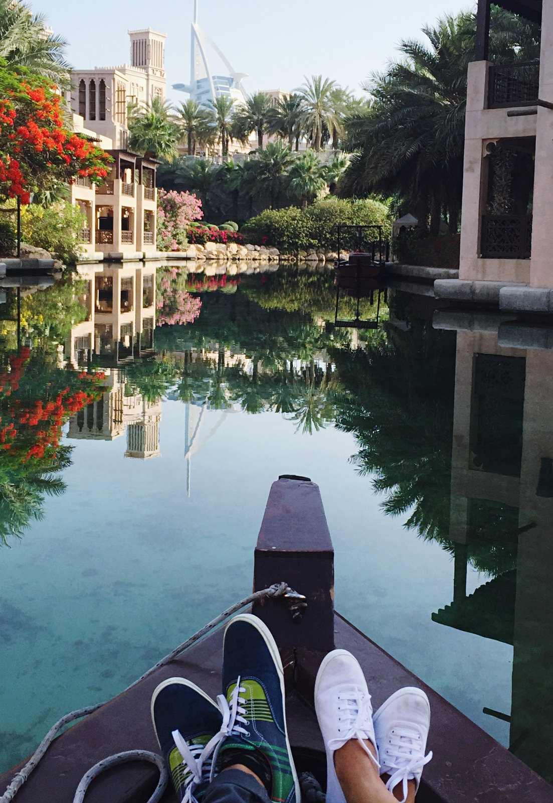 female travellers visiting Dubai pic